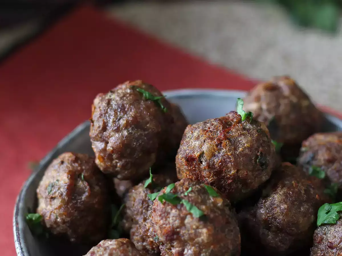Extra saftige Frikadellen aus der Heißluftfritteuse: einfaches und schnelles Rezept mit Rindfleisch - foto 6