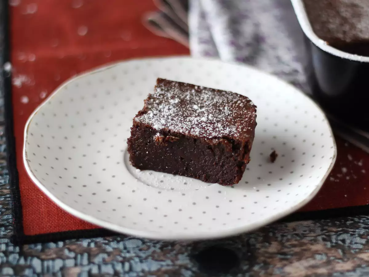 Extra saftiger Schokoladenkuchen mit Kastaniencreme – mit nur 4 Zutaten - foto 7