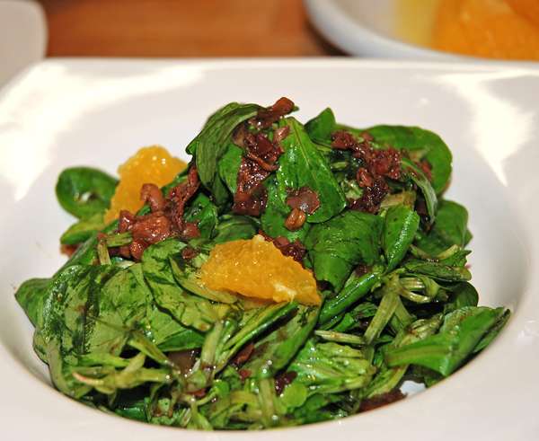 Feldsalat mit serranoschinken - walnuß - dressing - Rezept Petitchef Feldsalat mit serranoschinken - walnuß - dressing - Rezept Petitchef