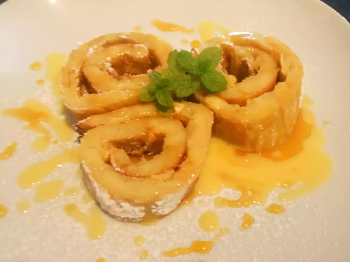 Felpfannkuchen vom Blech mit Eierlikö