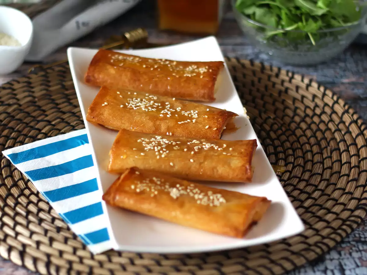 Feta-Saganaki: griechisches Rezept für knusprige Feta-Päckchen mit Honig - foto 5
