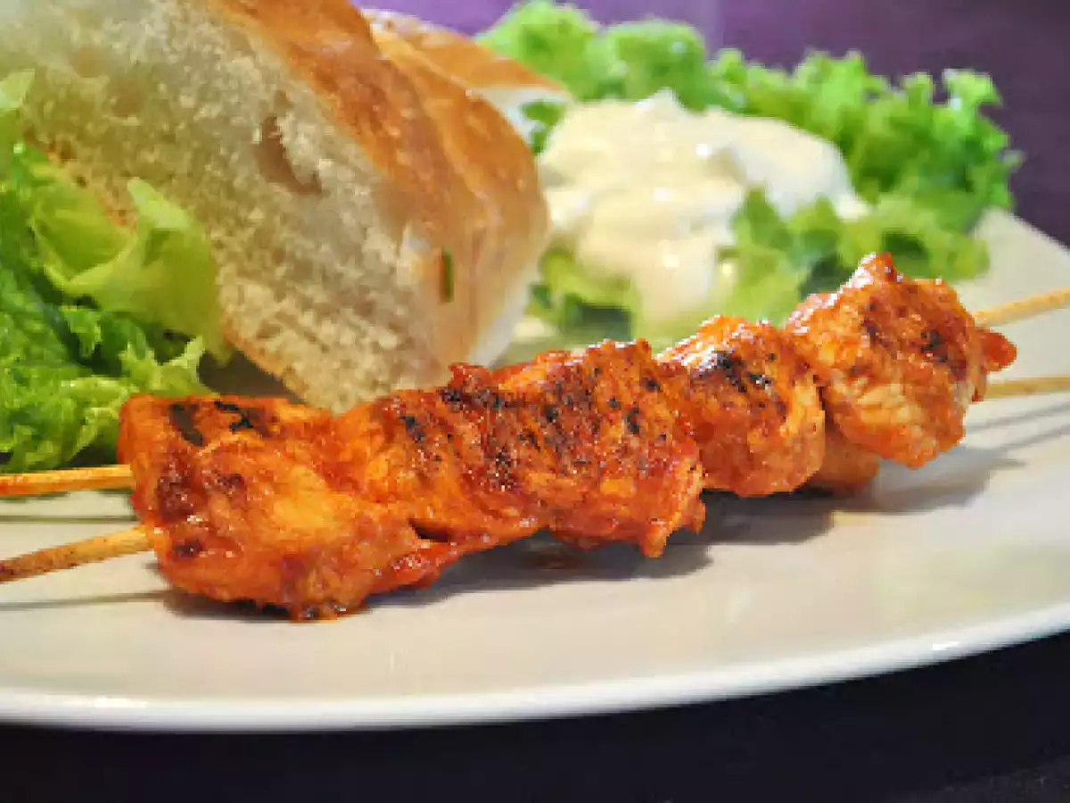 Feurig scharf marinierte Putenspieße