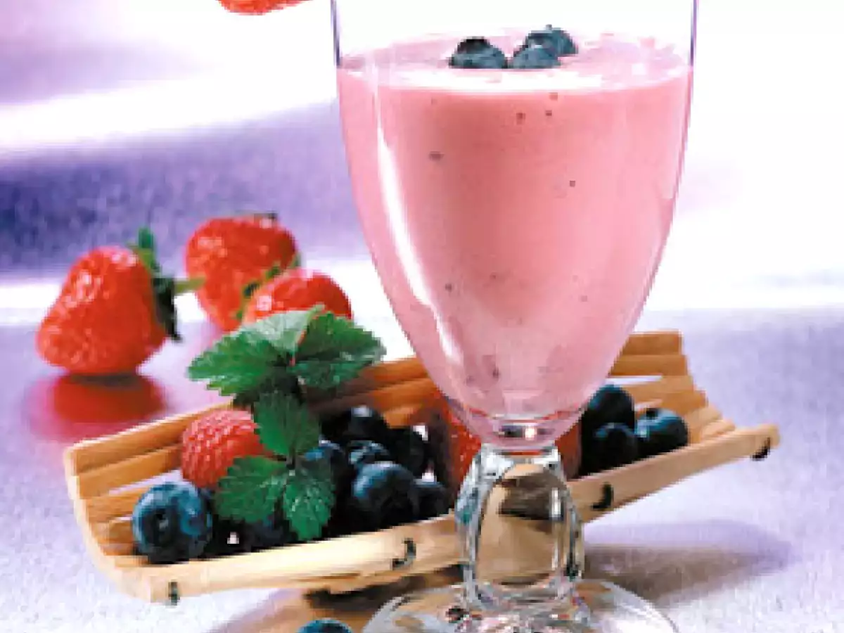 Fitmacher-Cup mit Beerenfrüchten