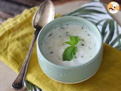 Frische Joghurtsauce, ideal für Salate oder als Beilage zu Fleisch oder Fisch!