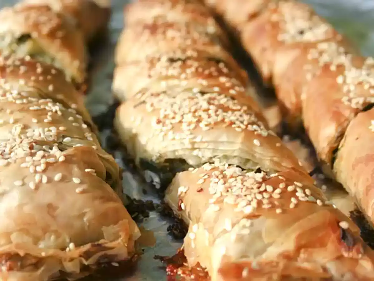 Frühlinszwiebeln in Filo-Teig