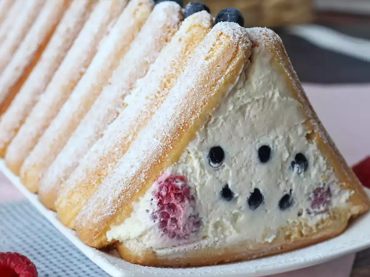 Für diese Weihnachts-Bûche mit roten Früchten brauchen Sie keine Form! - foto 3