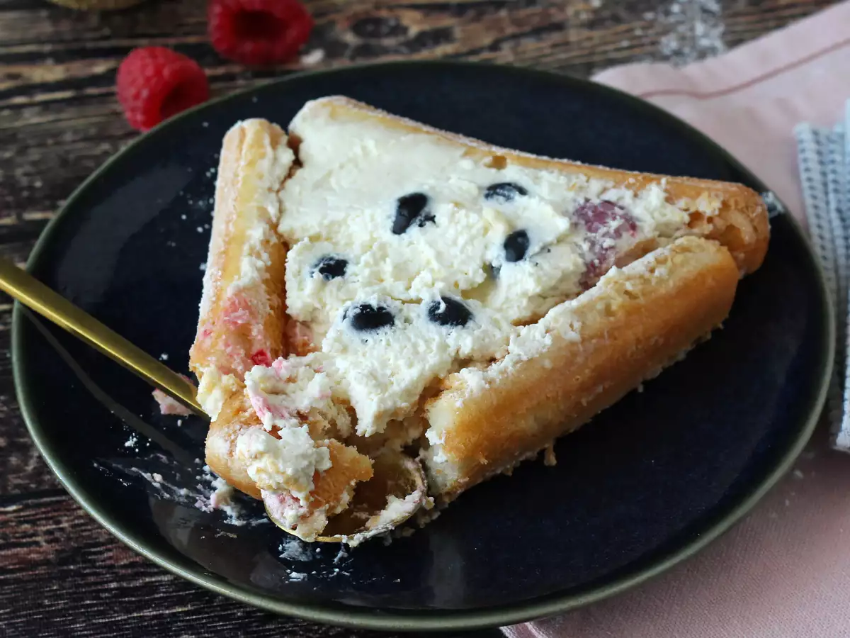 Für diese Weihnachts-Bûche mit roten Früchten brauchen Sie keine Form! - foto 4