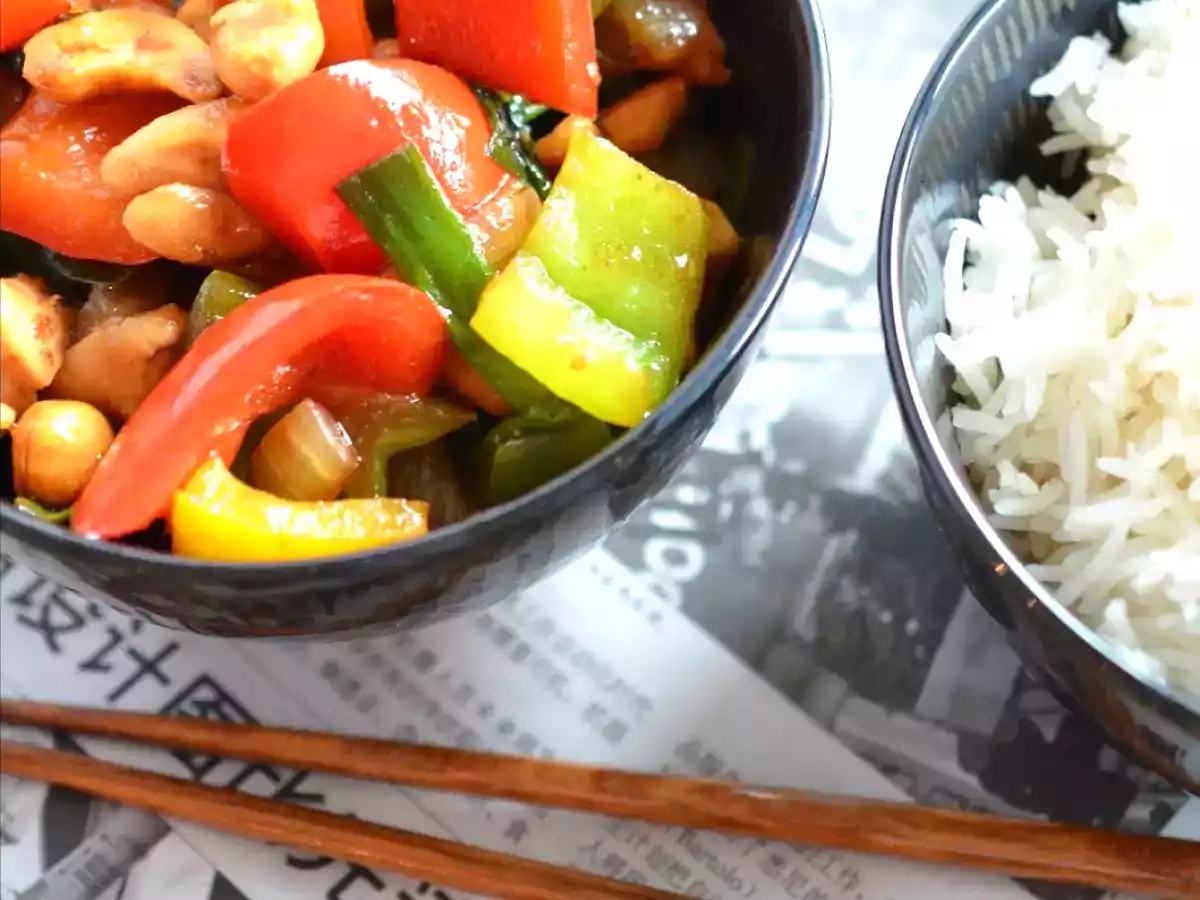 Gai Phad Med Mamuang