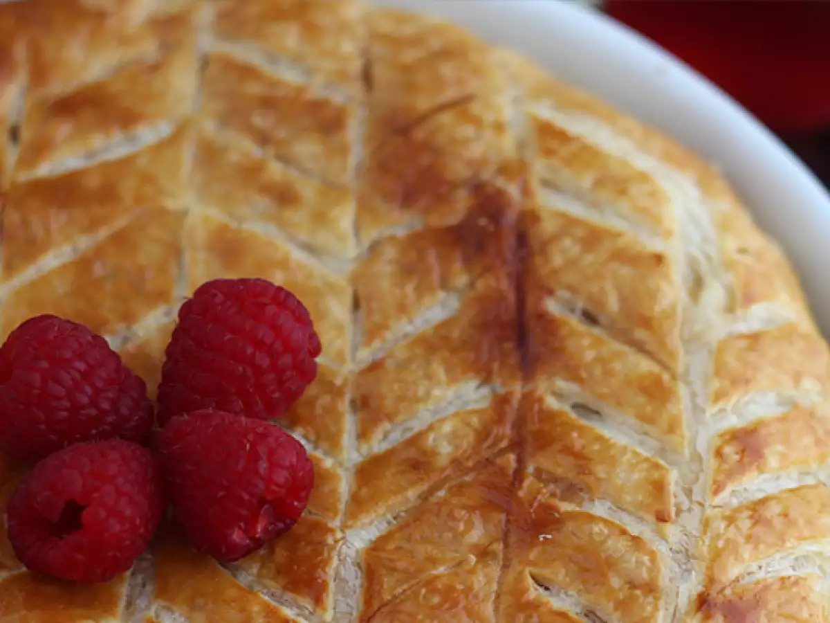 Galette des Rois mit Frangipane, Himbeeren und Pistazien - foto 3