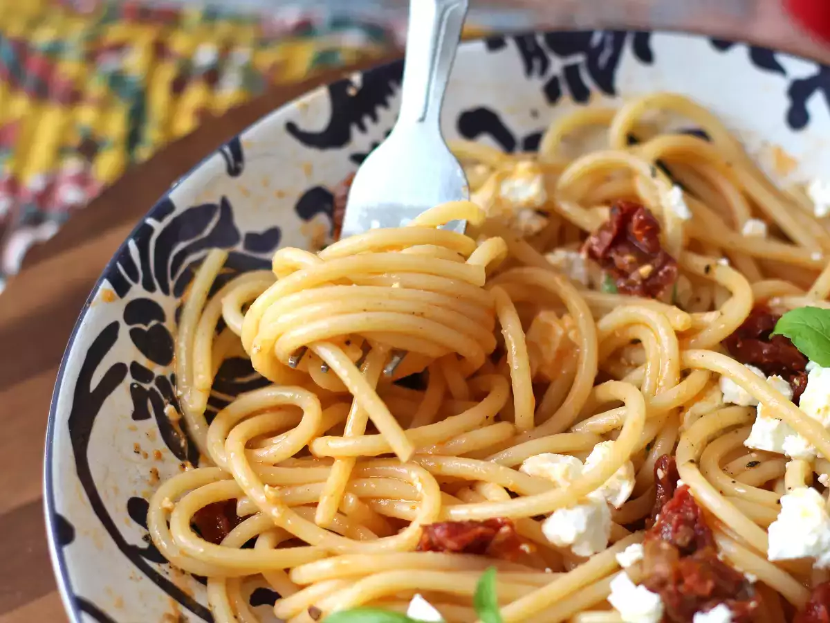 Gazpacho-Pasta mit Feta und getrockneten Tomaten : schnell und sommerlich - foto 2