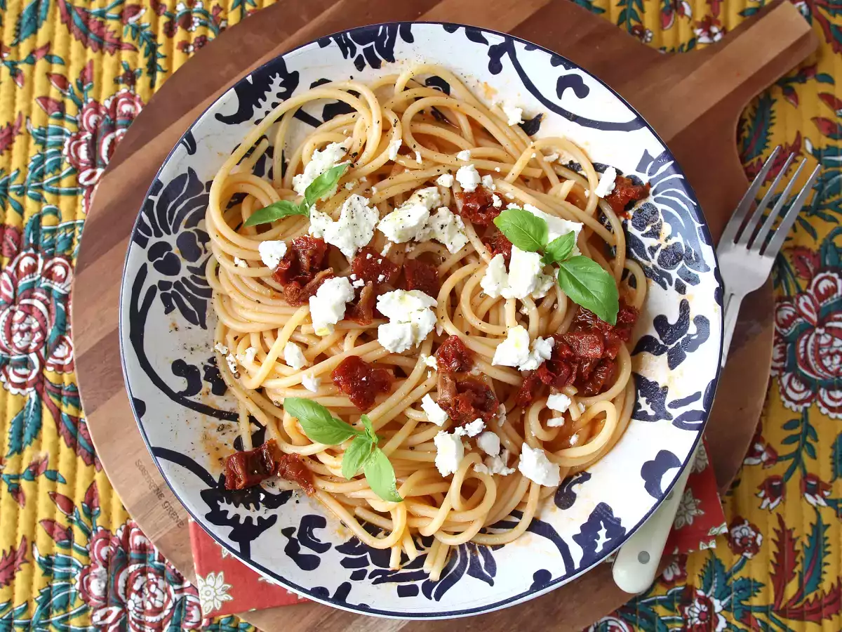 Gazpacho-Pasta mit Feta und getrockneten Tomaten : schnell und sommerlich - foto 3