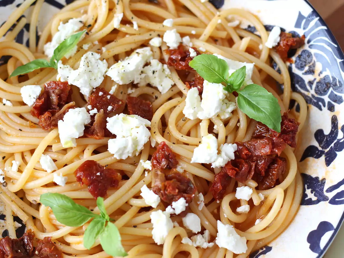 Gazpacho-Pasta mit Feta und getrockneten Tomaten : schnell und sommerlich - foto 5