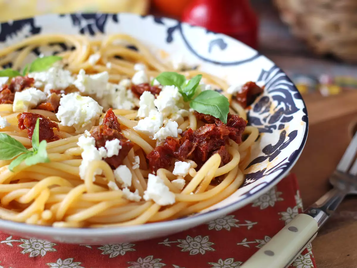 Gazpacho-Pasta mit Feta und getrockneten Tomaten : schnell und sommerlich - foto 6