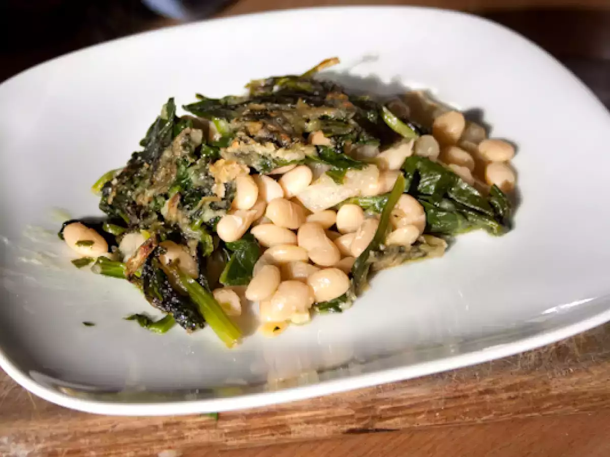 Gebackene Bohnen mit Spinat