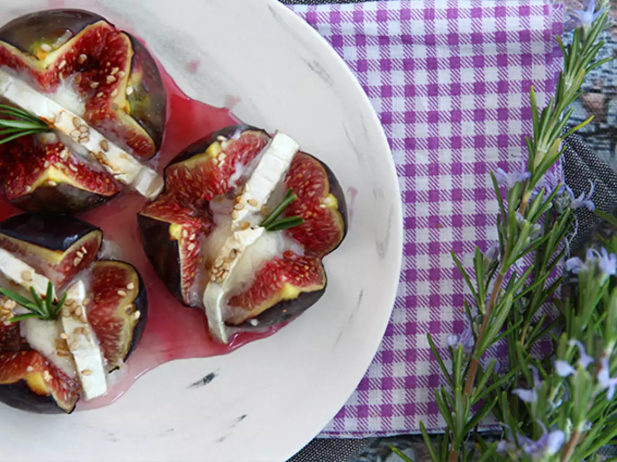 Gebackene Feigen mit Ziegenkäse und Honig - foto 3