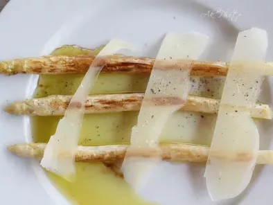 Gebratener Spargel mit Zitronen-Olivenöl-Dressing