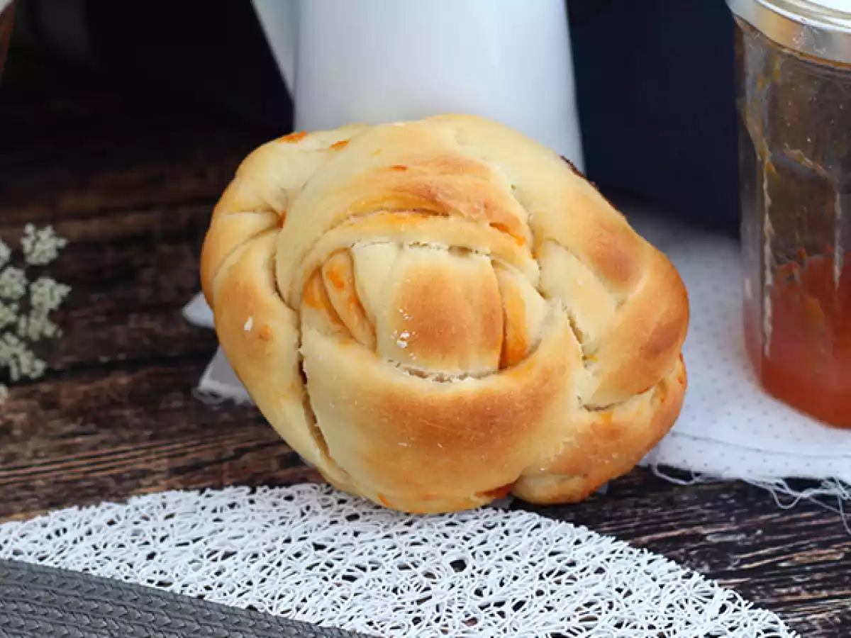 Geflochtene Brioches mit Aprikosen - foto 3