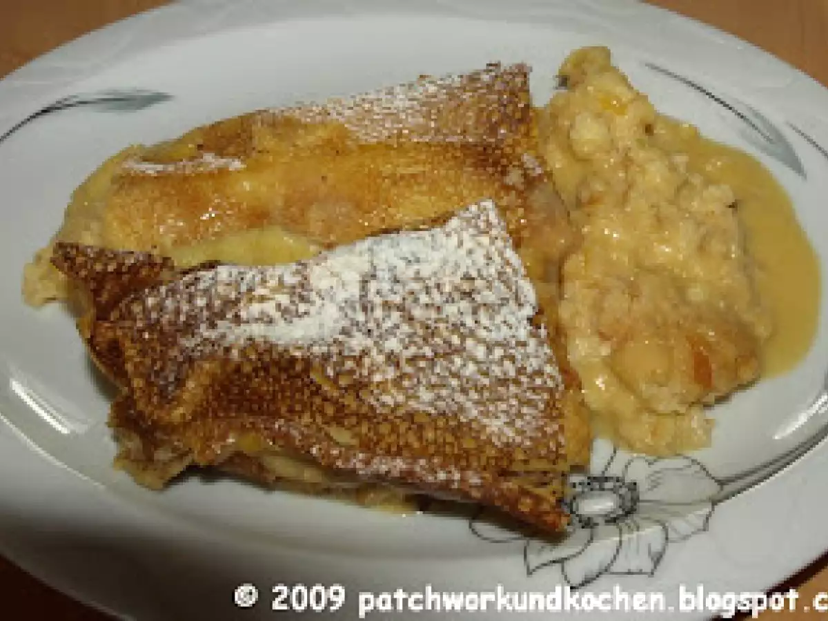 GEFÜLLTE APFEL-PALATSCHINKEN MIT STURM