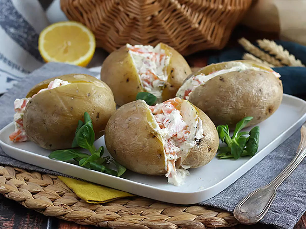 Gefüllte Kartoffeln mit Räucherlachs und Frischkäse - foto 4