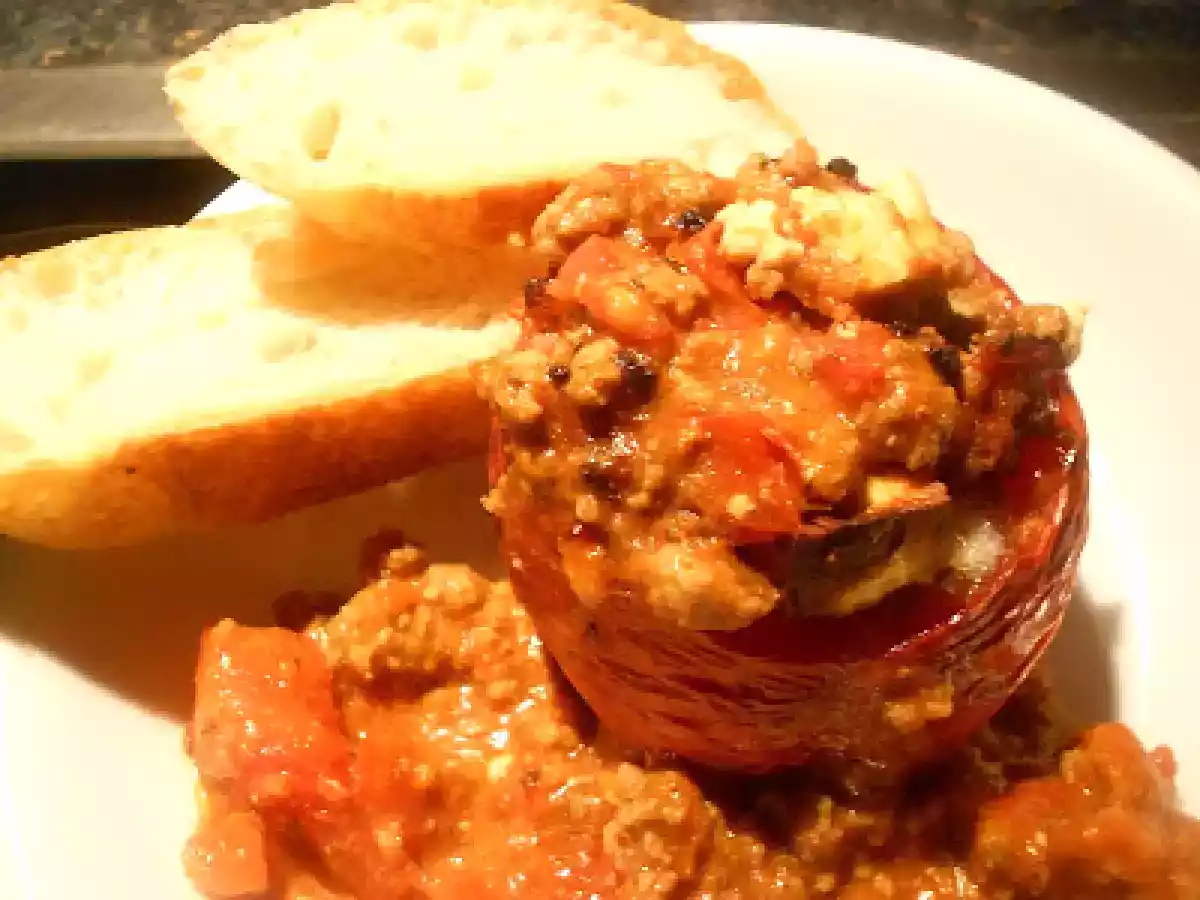 Gefüllte Tomaten mit Hack & Schafskäse