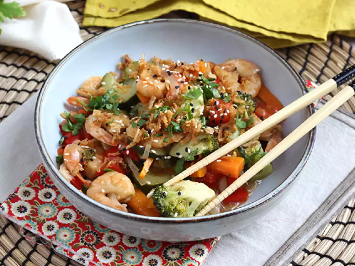 Gemüse-Wok mit Garnelen - foto 4