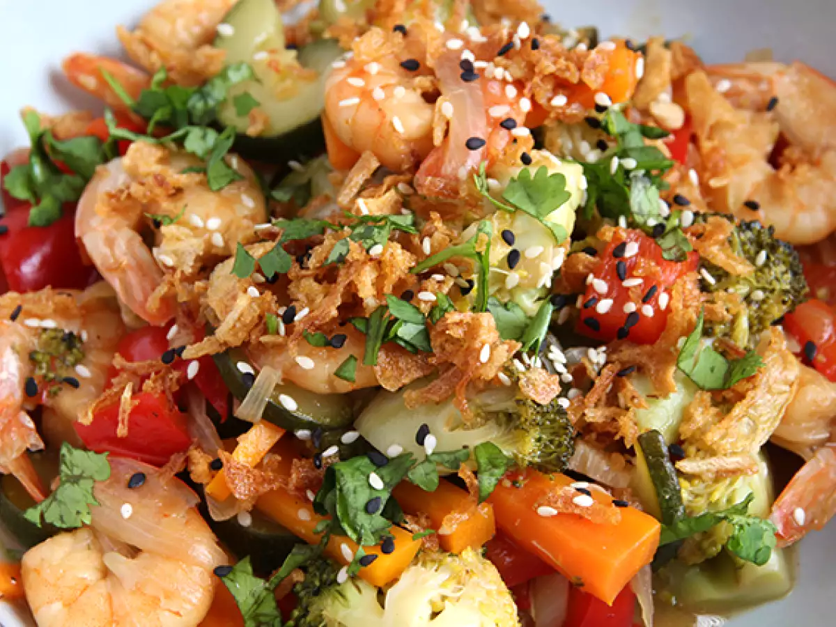 Gemüse-Wok mit Garnelen - foto 5