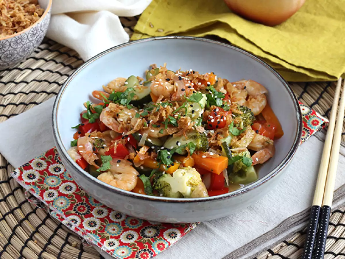 Gemüse-Wok mit Garnelen - foto 6