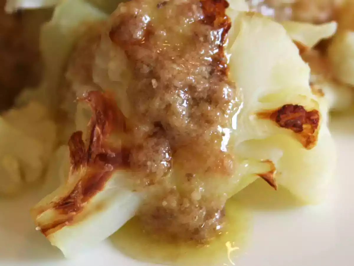 Gerösteter Blumenkohl mit Sardellen-Olivenöl-Sauce