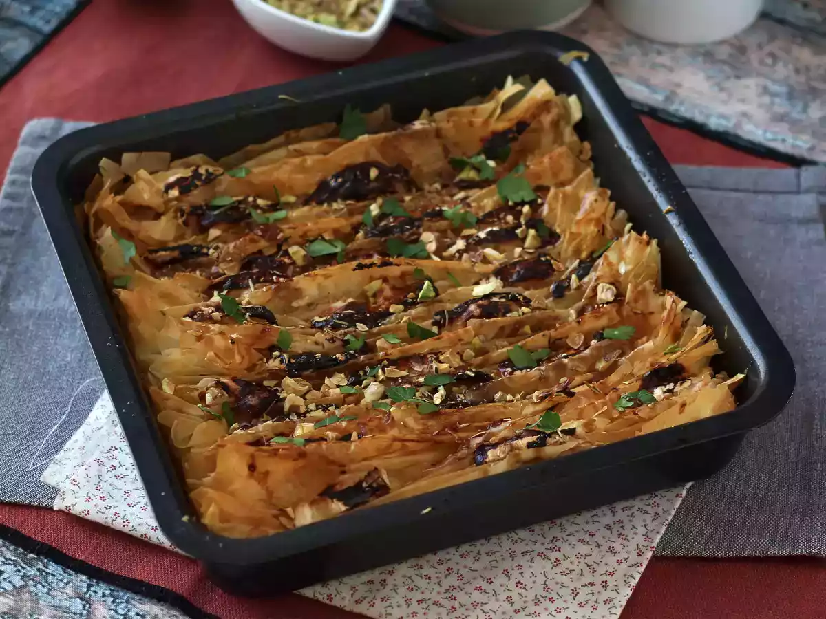 Gesalzener Crinkle Cake mit Ziegenkäse und Honig - foto 2