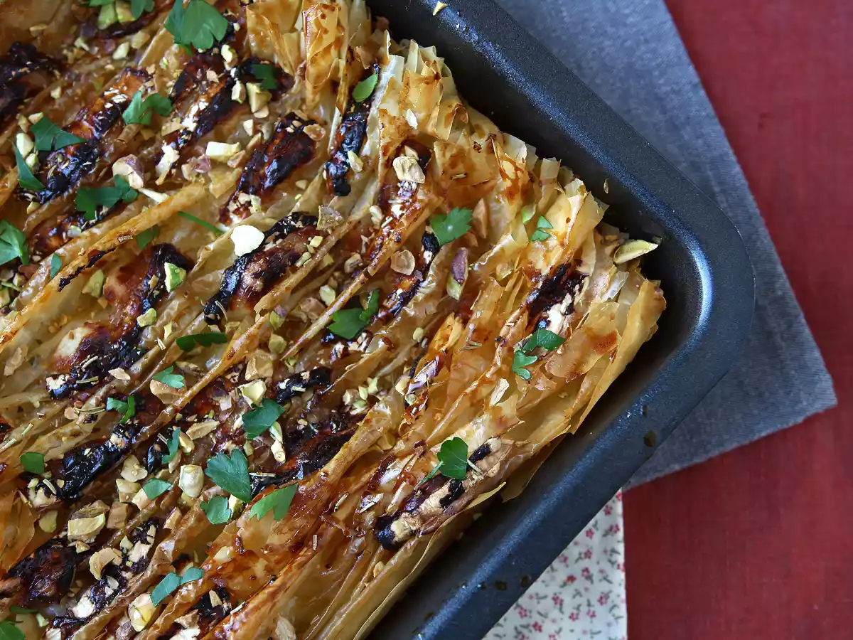 Gesalzener Crinkle Cake mit Ziegenkäse und Honig - foto 3