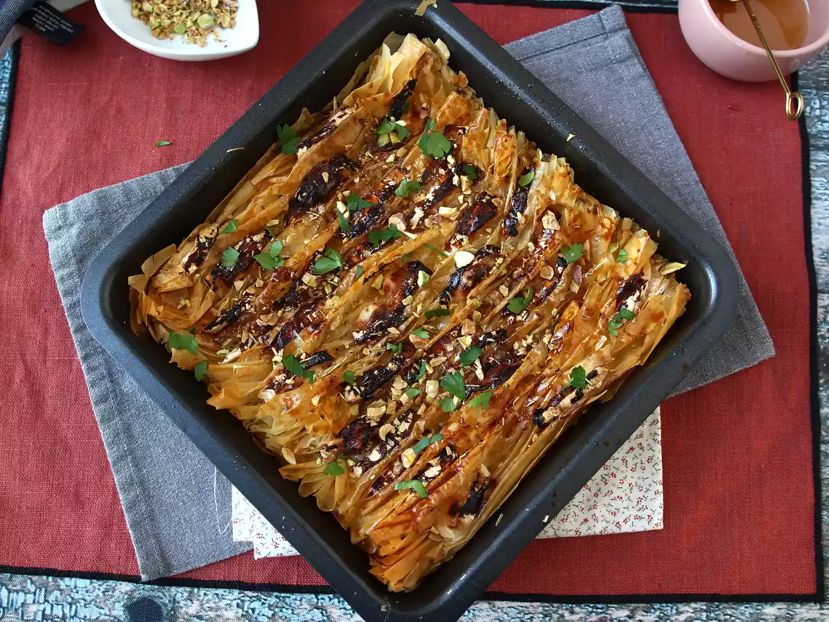 Gesalzener Crinkle Cake mit Ziegenkäse und Honig - foto 6