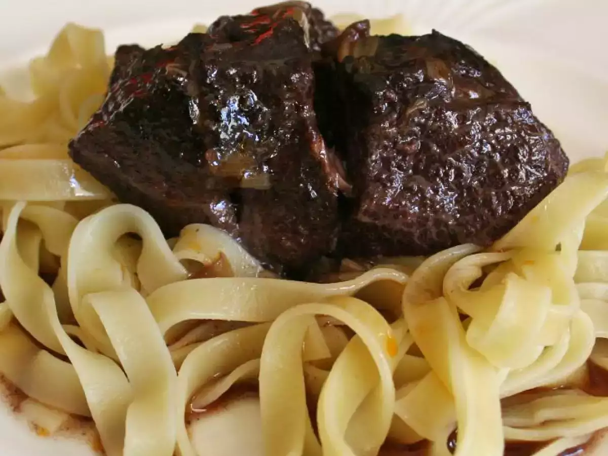 Geschmorte Rinderbackerl