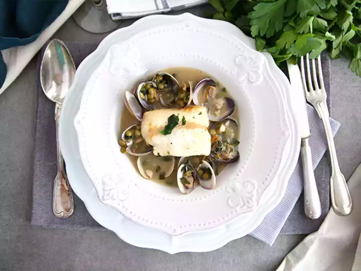 Geschmorter Seehecht, Muscheln und Erbsen - foto 3