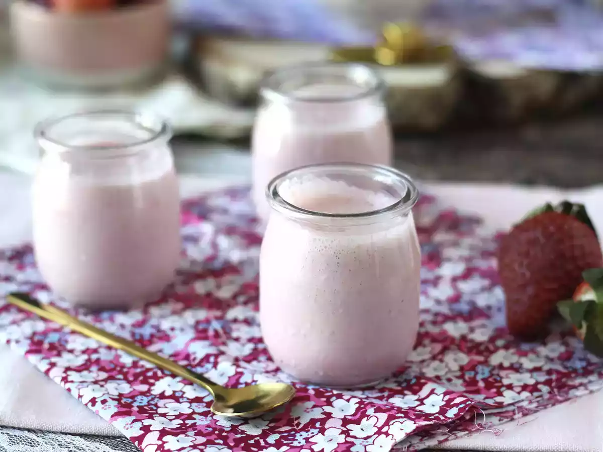 Gesundes, cremiges und proteinreiches Petit Suisse