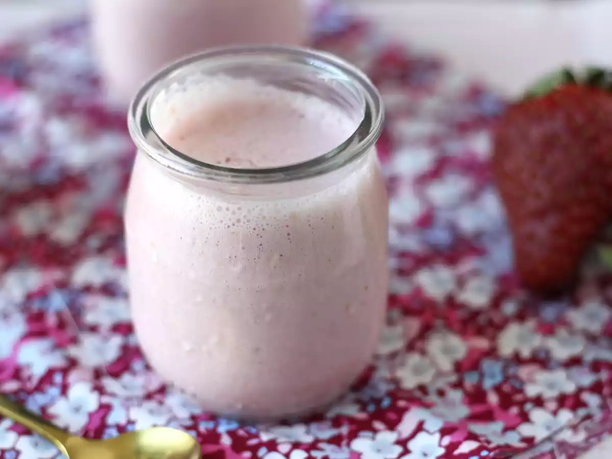 Gesundes, cremiges und proteinreiches Petit Suisse - foto 2