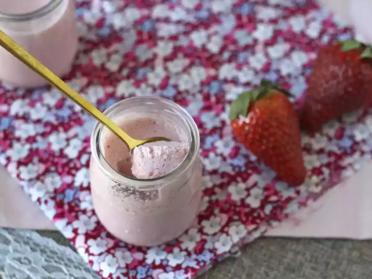 Gesundes, cremiges und proteinreiches Petit Suisse - foto 3