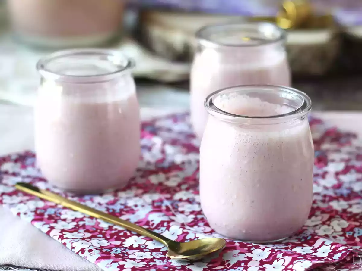 Gesundes, cremiges und proteinreiches Petit Suisse - foto 4