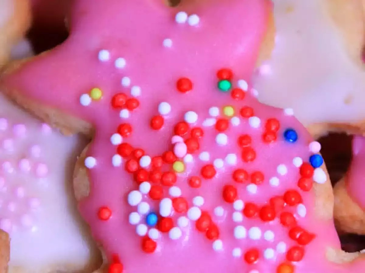 Give away?! und Stino-Plätzchen beim Backen zur Weihnachtszeit