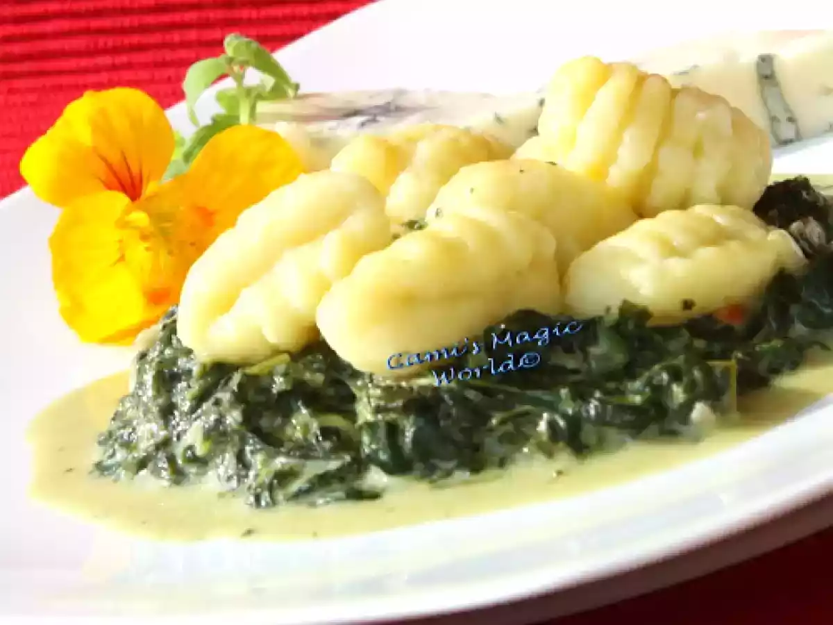 Gnocchi mit Gorgonzolaspinat