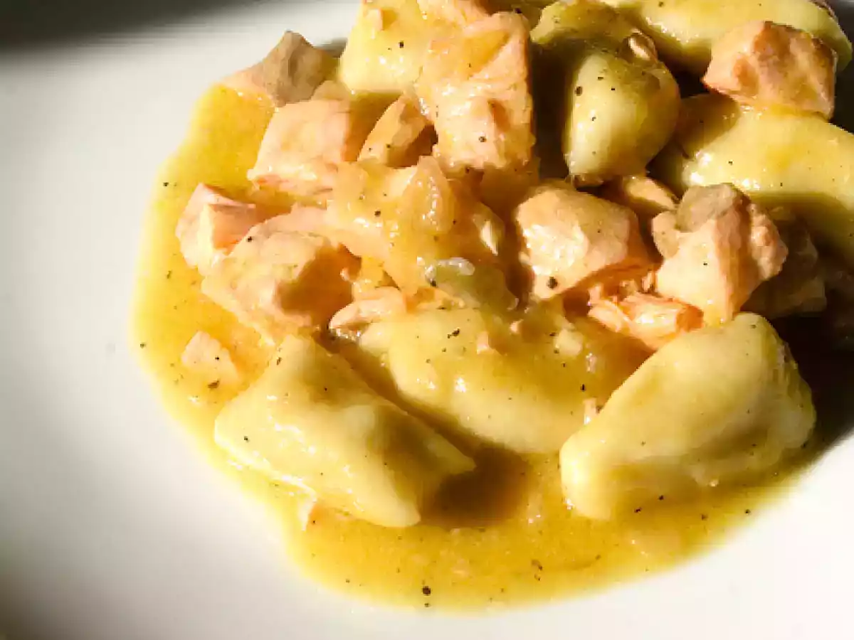 Gnocchi mit Lachs in Orangensauce