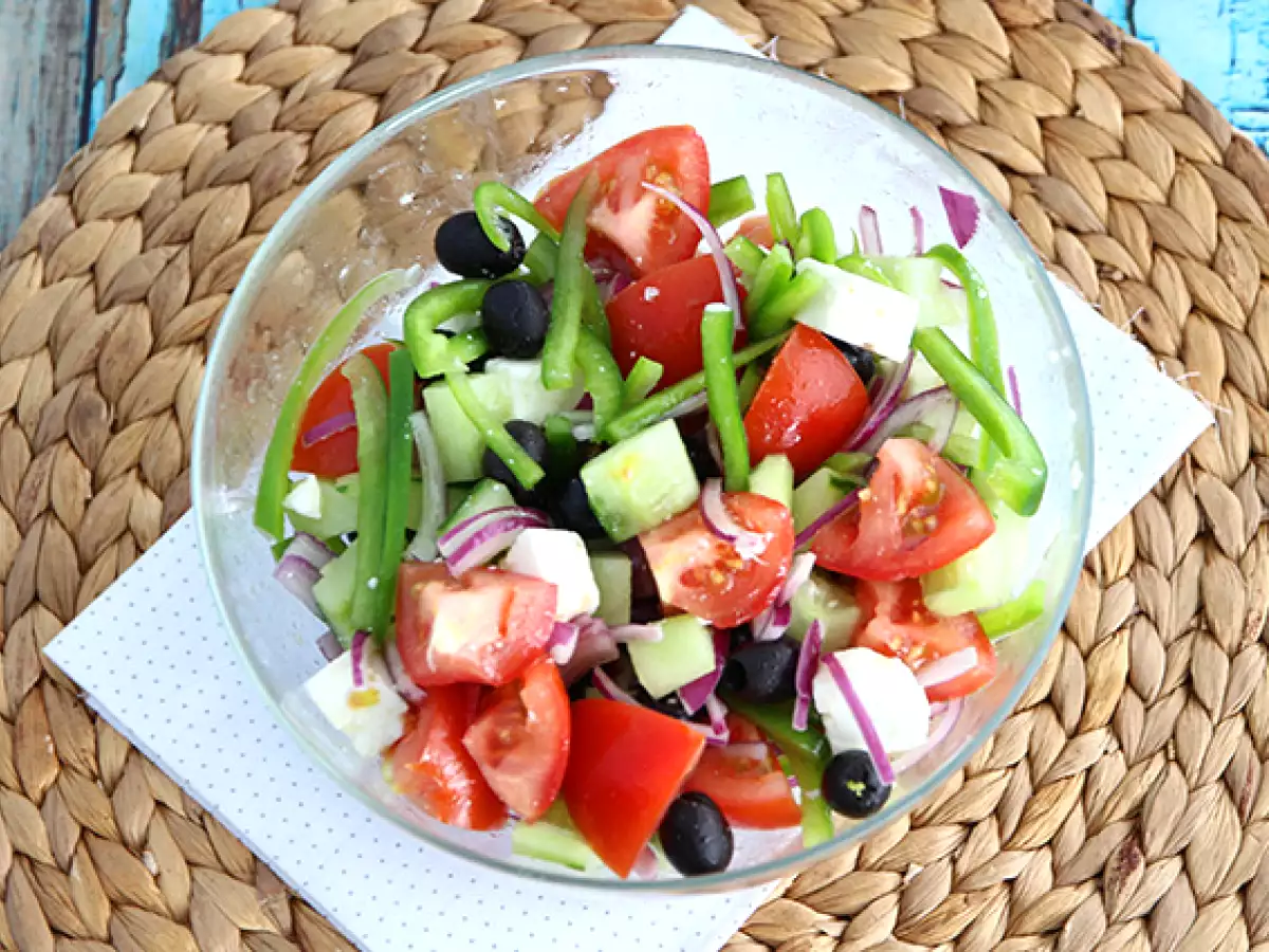 Griechischer Salat (Horiatiki) - foto 2