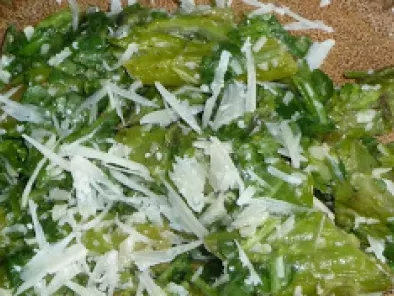 Grüner Spargel Salat mit Rucola