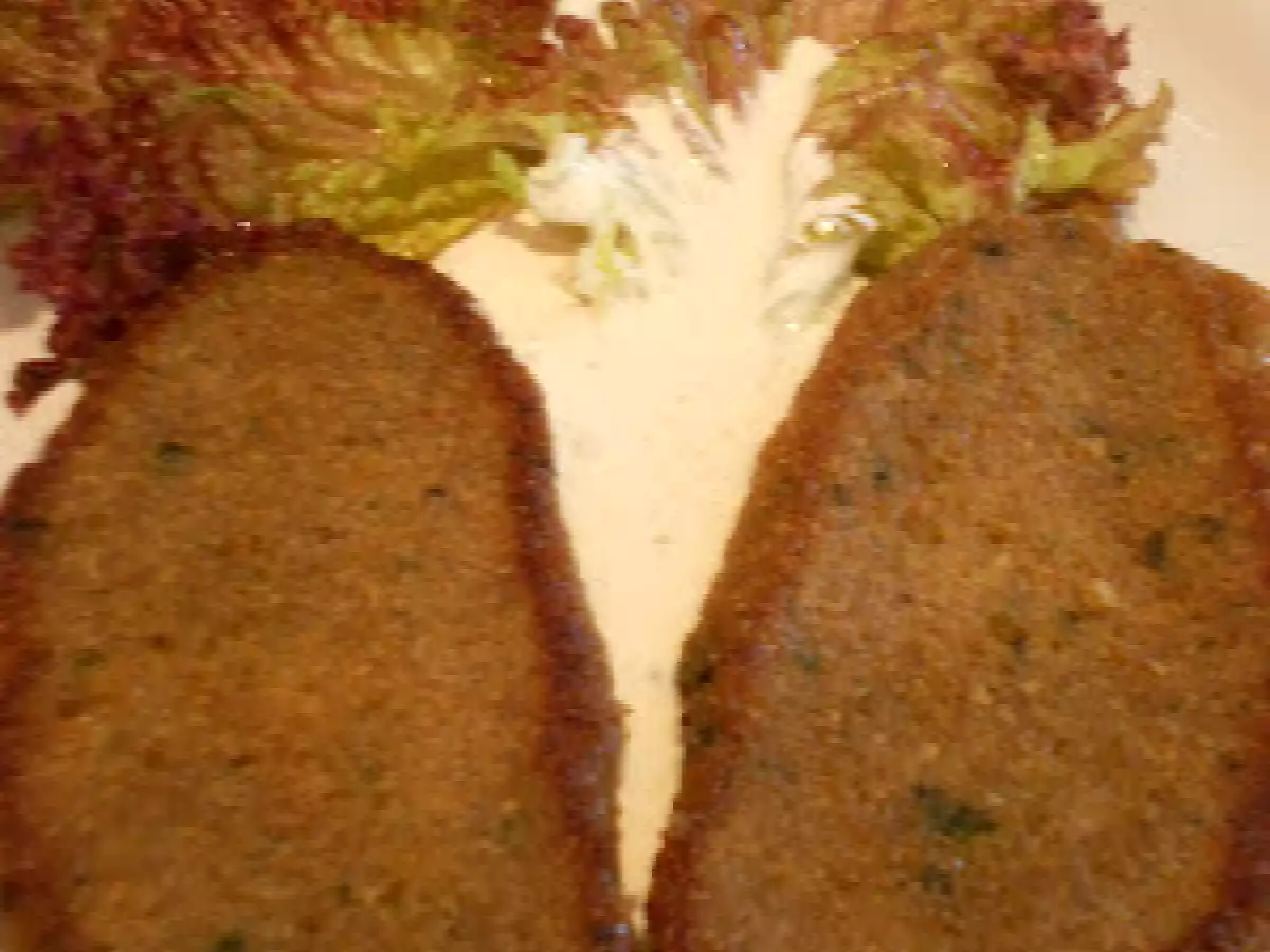 Grünkernschnitzel mit cremigem Knoblauchdip