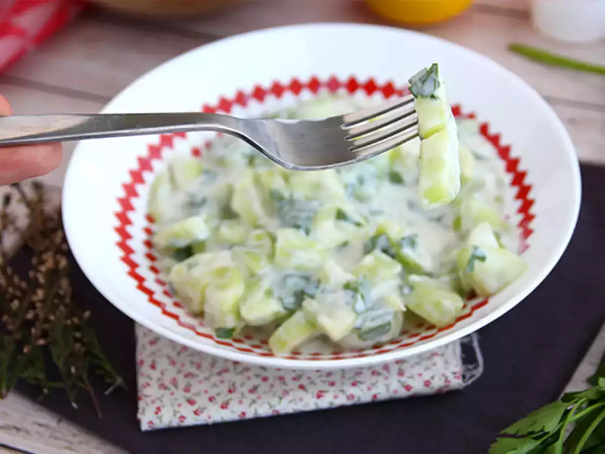 Gurkensalat mit Joghurtdressing - foto 4