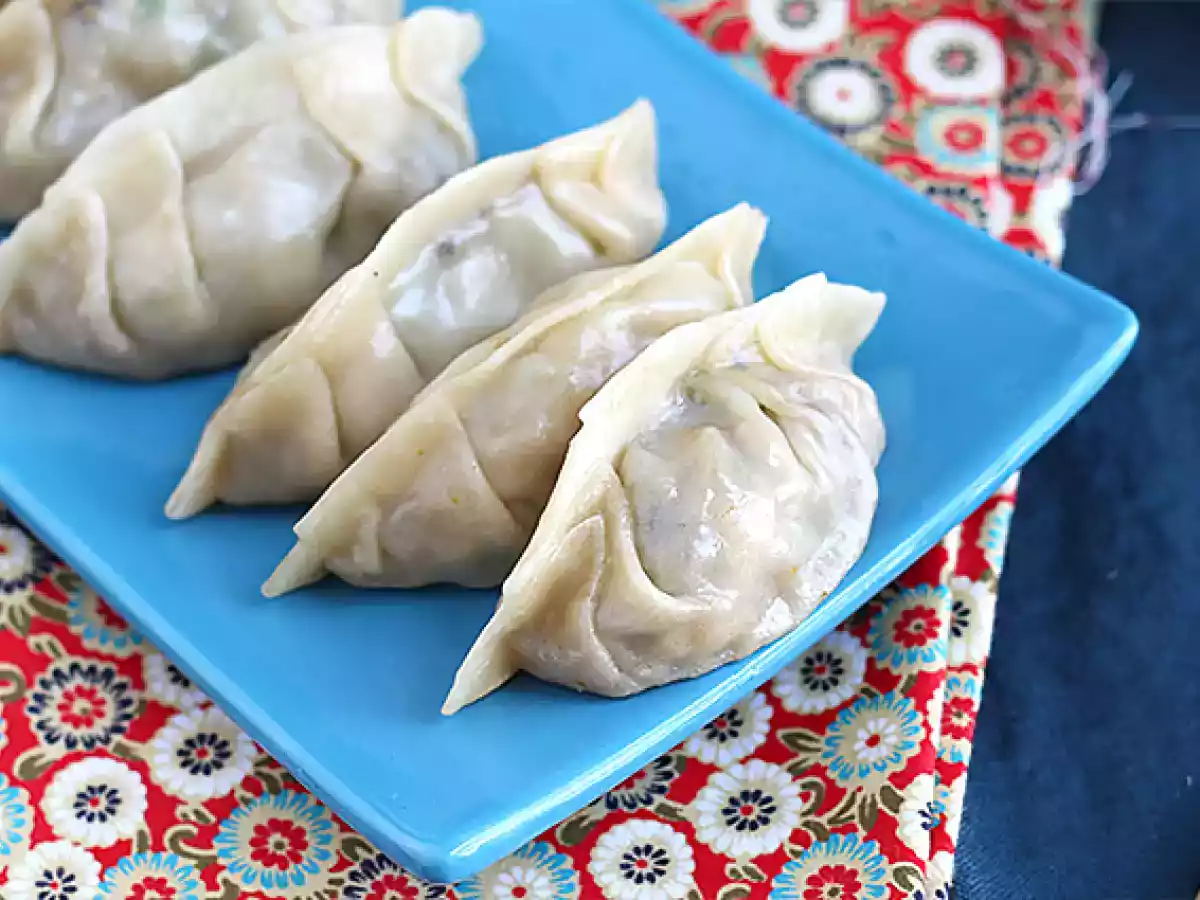 Gyoza mit Hächnchen, Karotten und Pilzen - foto 7