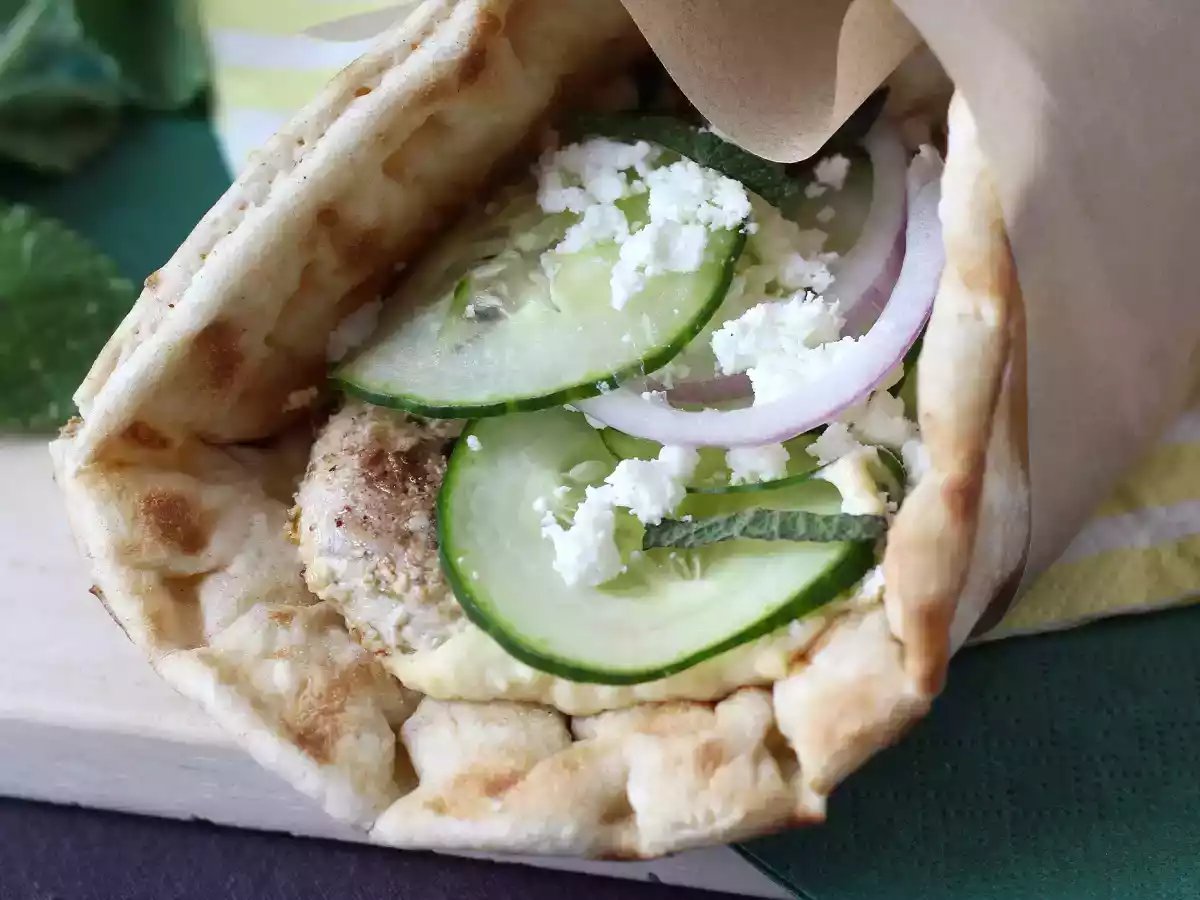 Gyros mit Huhn, das griechische Sandwich, das Sie lieben werden! - foto 2