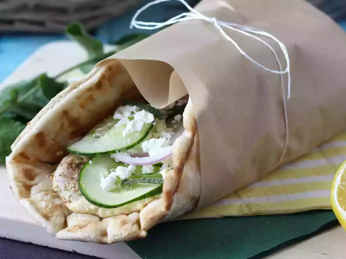 Gyros mit Huhn, das griechische Sandwich, das Sie lieben werden! - foto 4