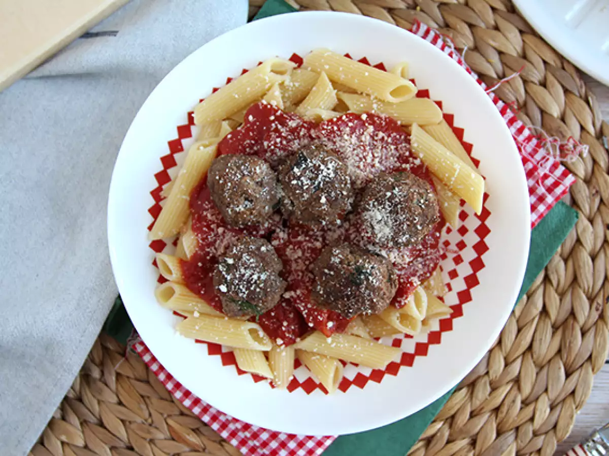 Hackbällchen aus Rindfleisch und Parmesan - foto 2