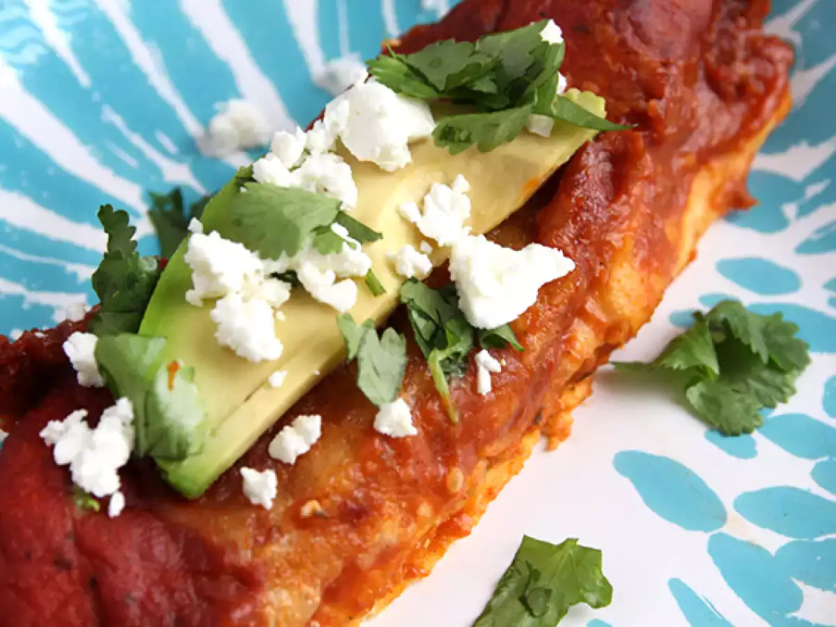 Hähnchen-Enchiladas mit Chilisauce - foto 5