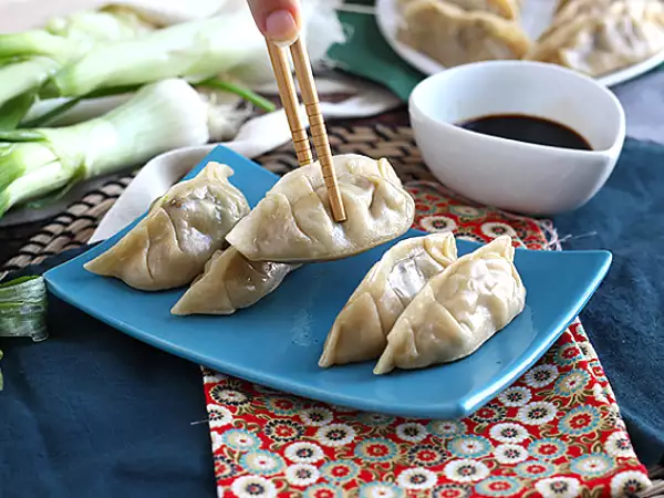 Rezept Hähnchen-gyoza mit karotten und champignons